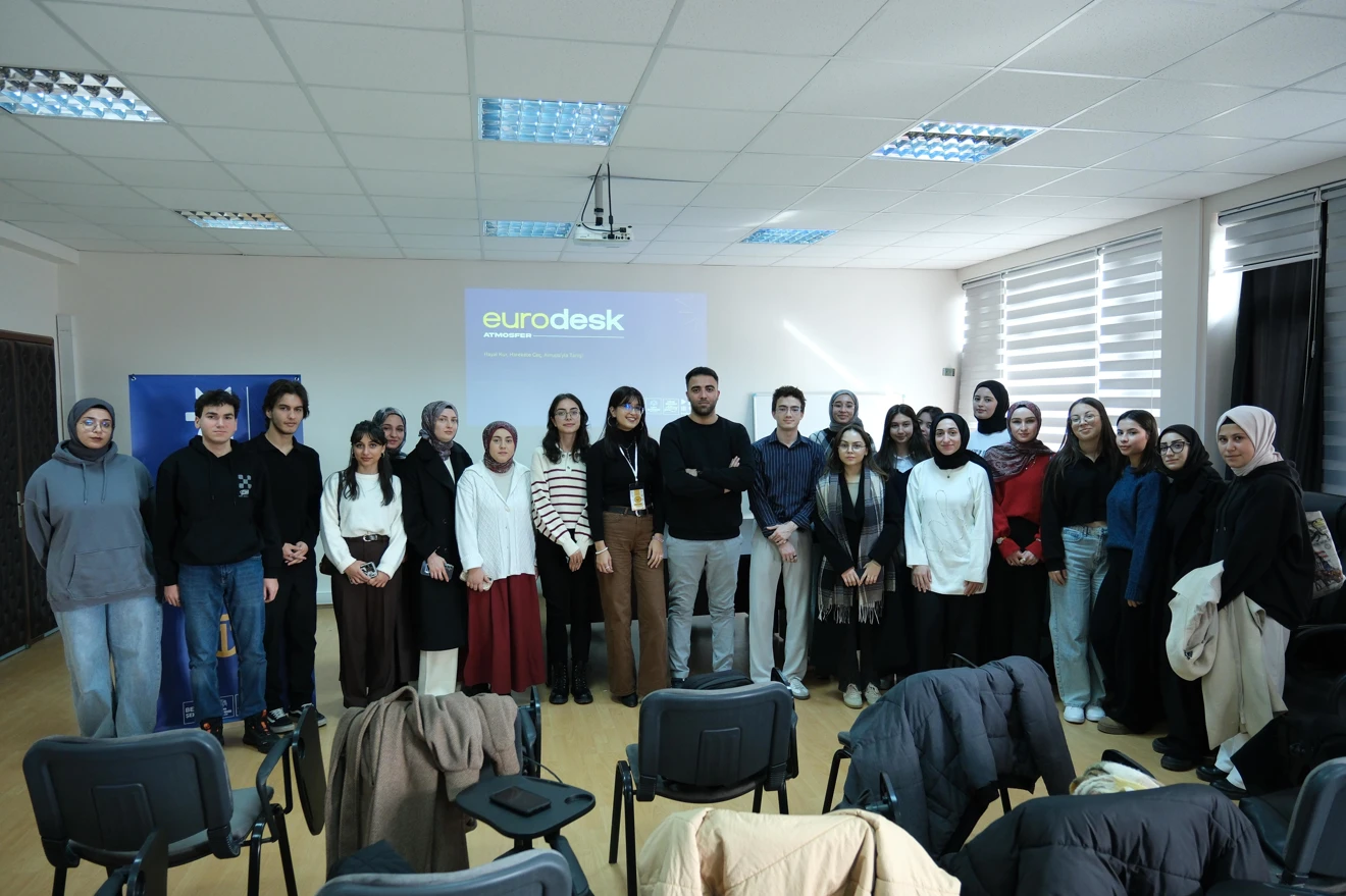 Fakültemizde Genç Eğitimciler Topluluğumuzun Organizasyonuyla Eurodesk Bilgilendirme Toplantısı Gerçekleştirildi